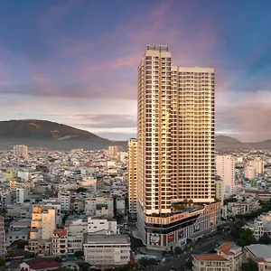 Melia Vinpearl Empire ***** Nha Trang